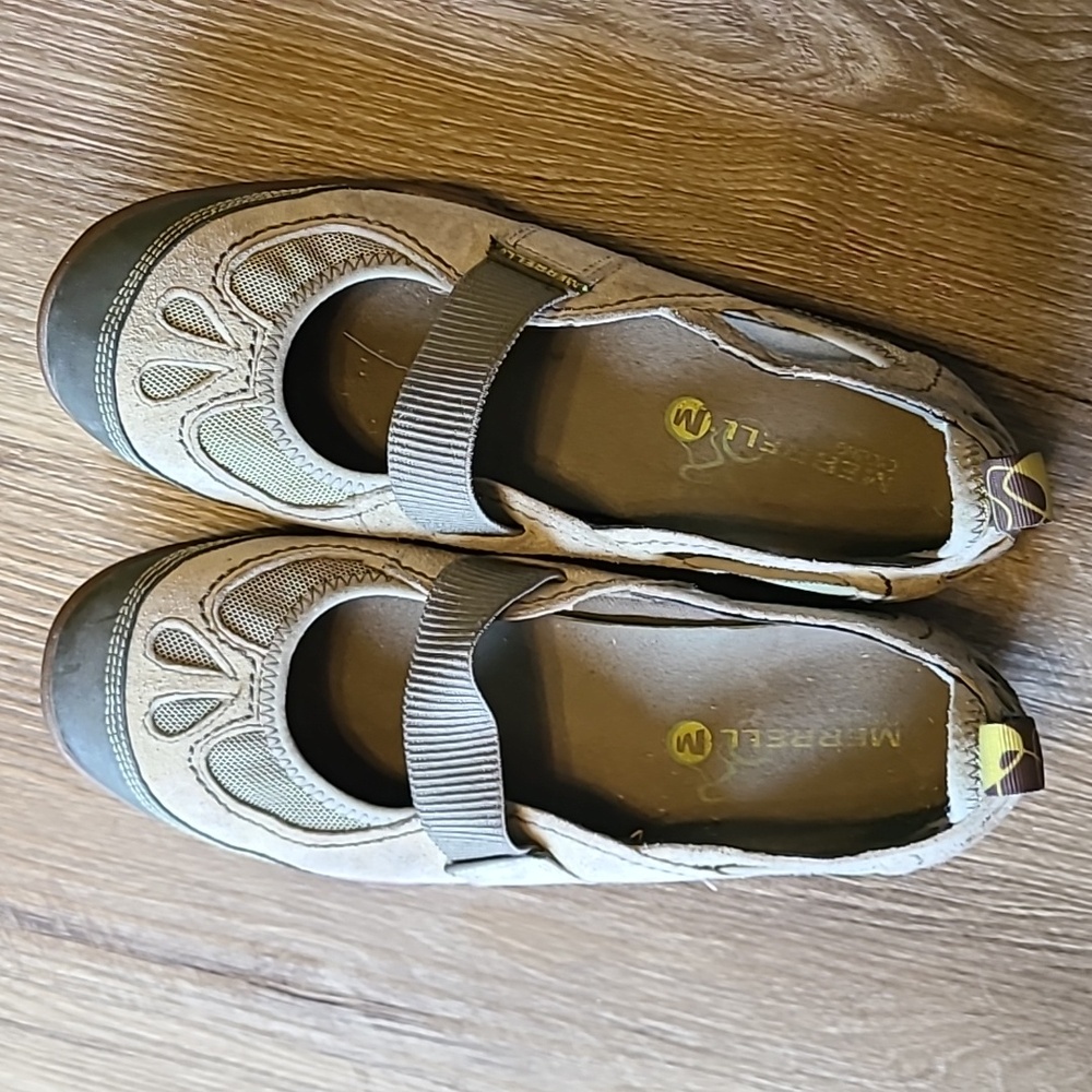 Merrell Tan and Olive Sandals